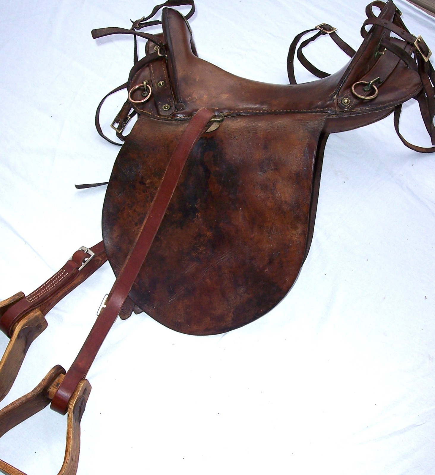 Antique US Cavalry Saddle Brass US Conchos Military McClellan 11" Seat Marked