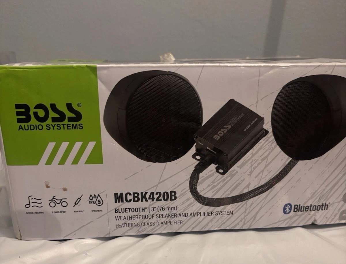 Boss 600 Watt Bluetooth Black Motorcycle Sound System (MCBK420B)