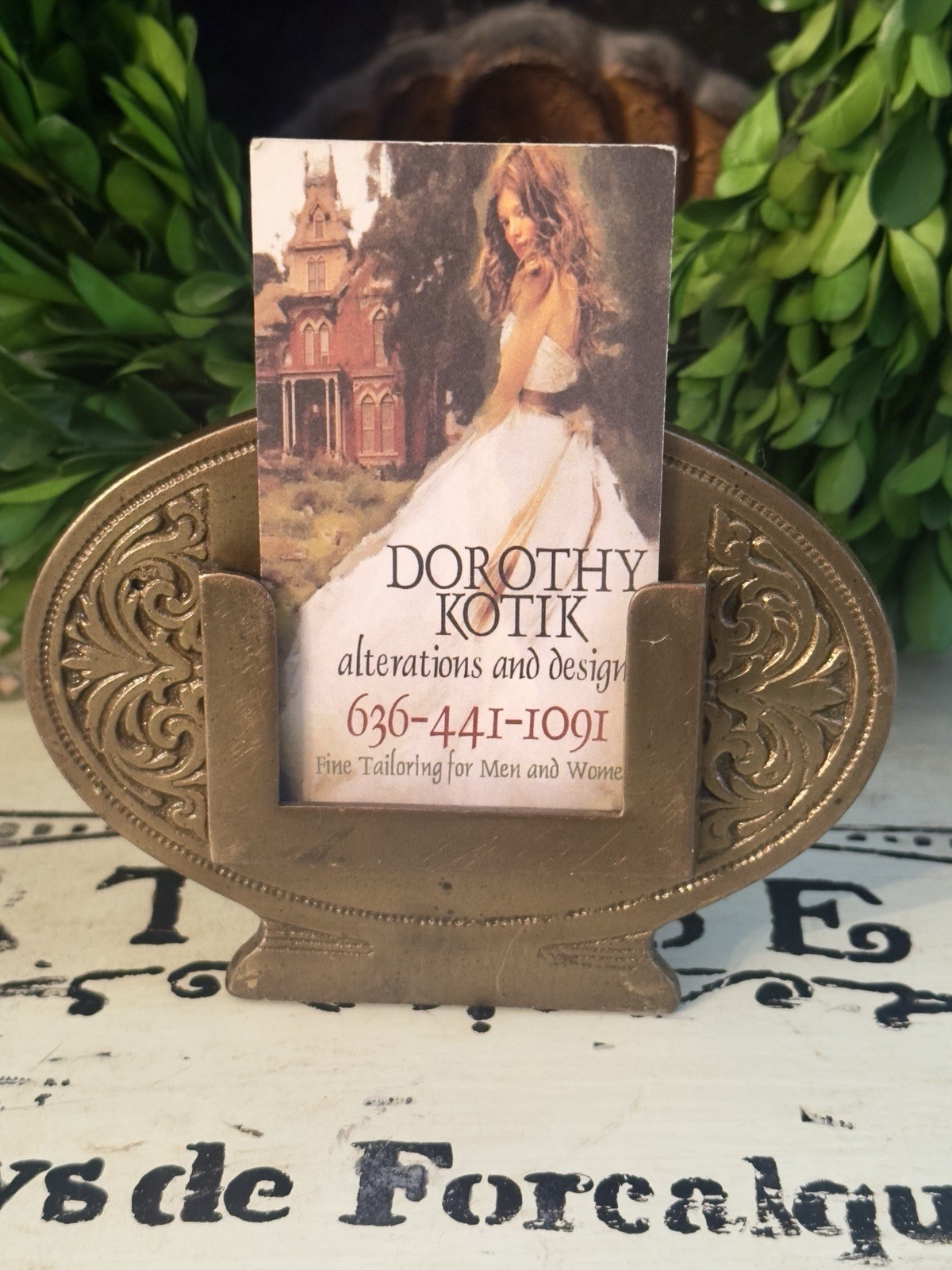 VTG Brass Plated Oval Shape Ornate Engraved Business Card Holder/Desk Accessory