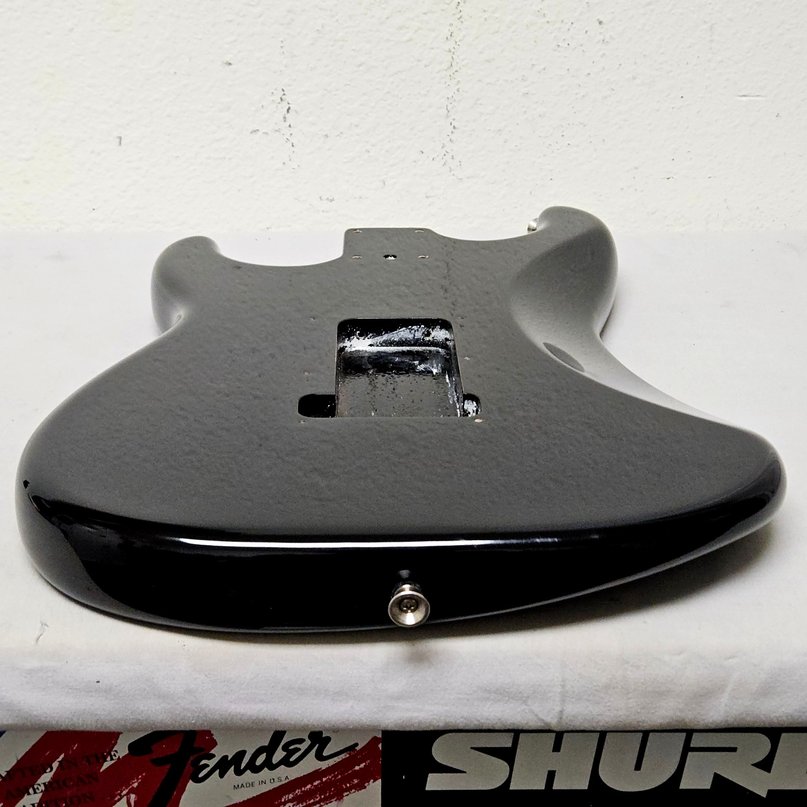 2016 Fender American Standard Strat Alder Body Gloss Black - USA Stratocaster