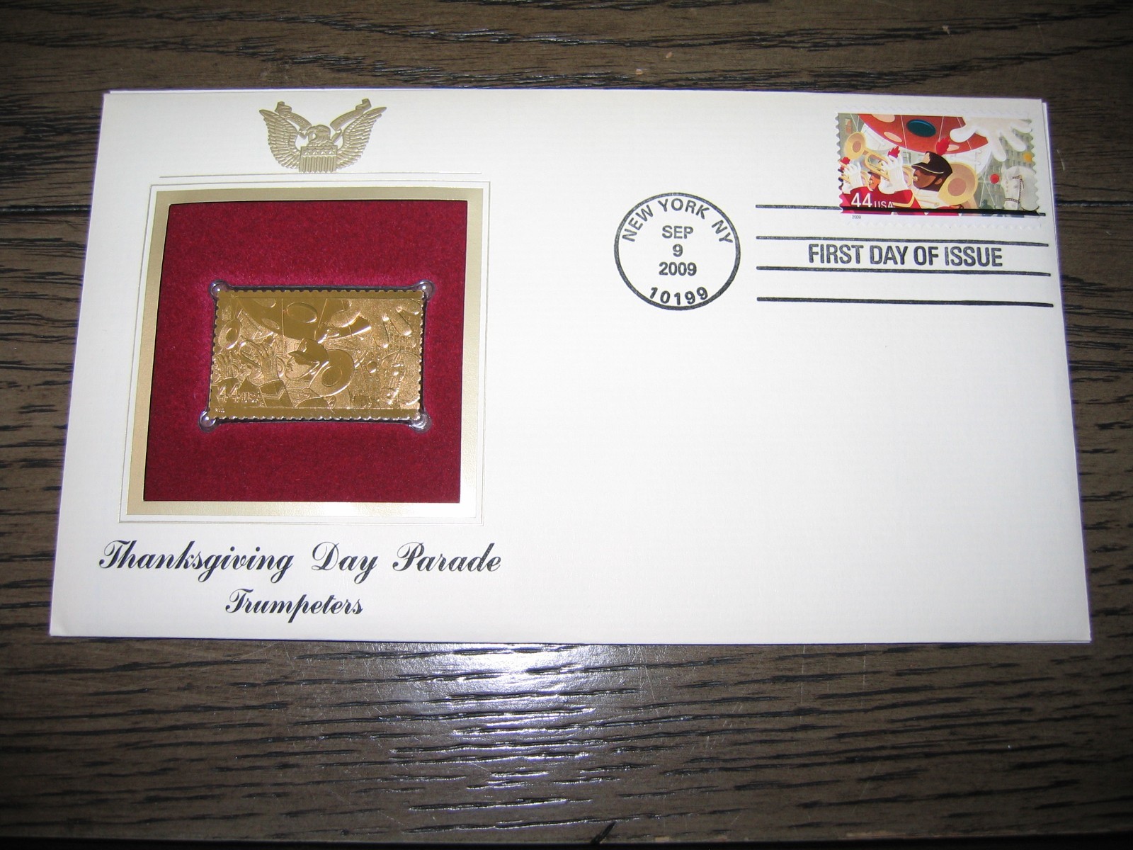 2009 Thanksgiving Day Parade Trumpeters GOLDEN Cover Replica Stamp