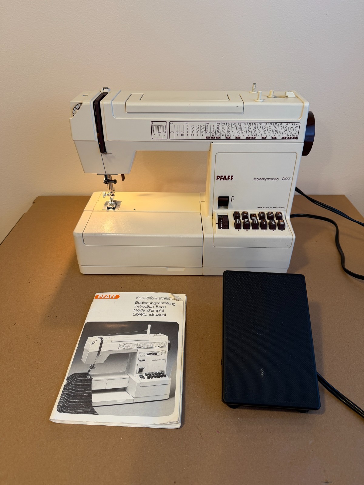 PFAFF hobbymatic 927 sewing machine