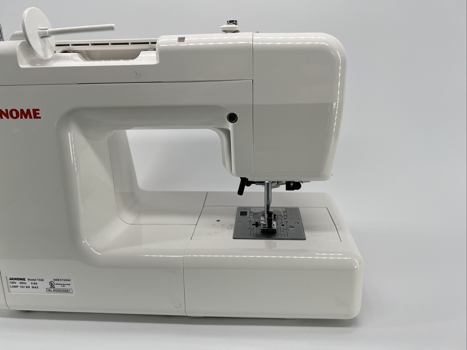 Janome Magnolia 7330 Sewing Machine with Power Cord - Excellent