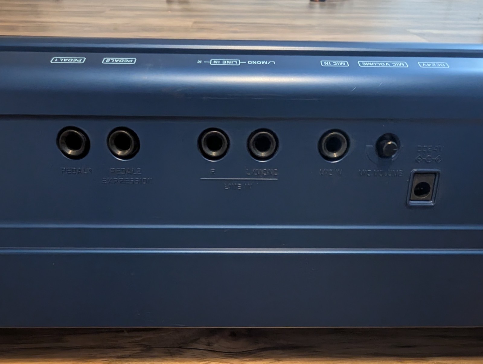 Casio MZ-X500 61-Key Workstation Keyboard, Used, Free Shipping