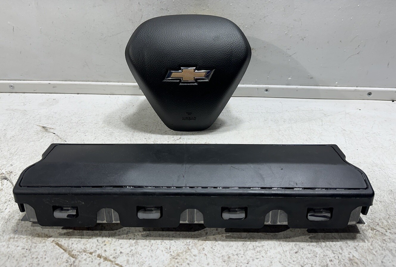 2016 -2019 Chevy Cruze Steering Wheel Airbag OEM Black 1 Pin & LEFT DRIVER KNEE