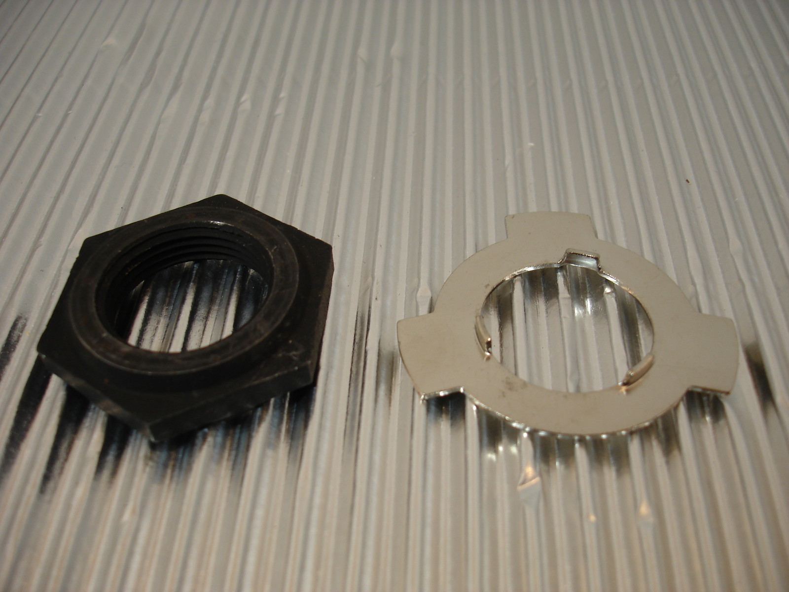 NUT LOCK TAB MAINSHAFT BEARING HARLEY TRANSMISSION 4 SPEED KNUCKLE PAN SHOVEL