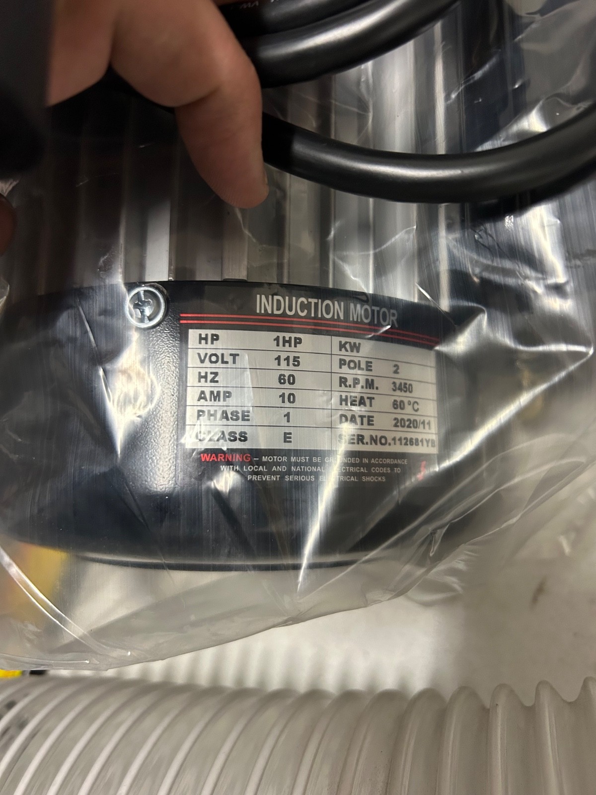 Twister T6 Leaf Collector Vacuum and collection bag