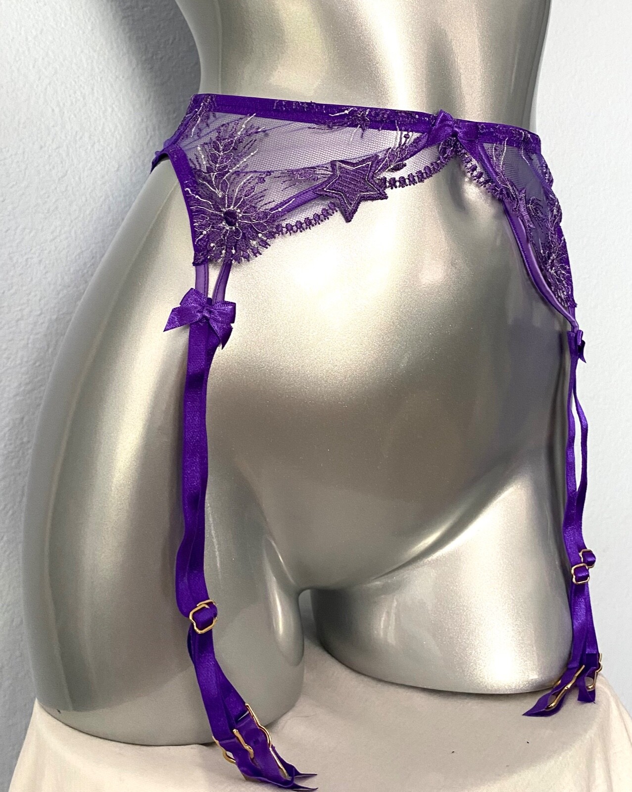 Victoria's Secret Garter Belt Nwt Very Sexy Purple Silver Starstruck M / L