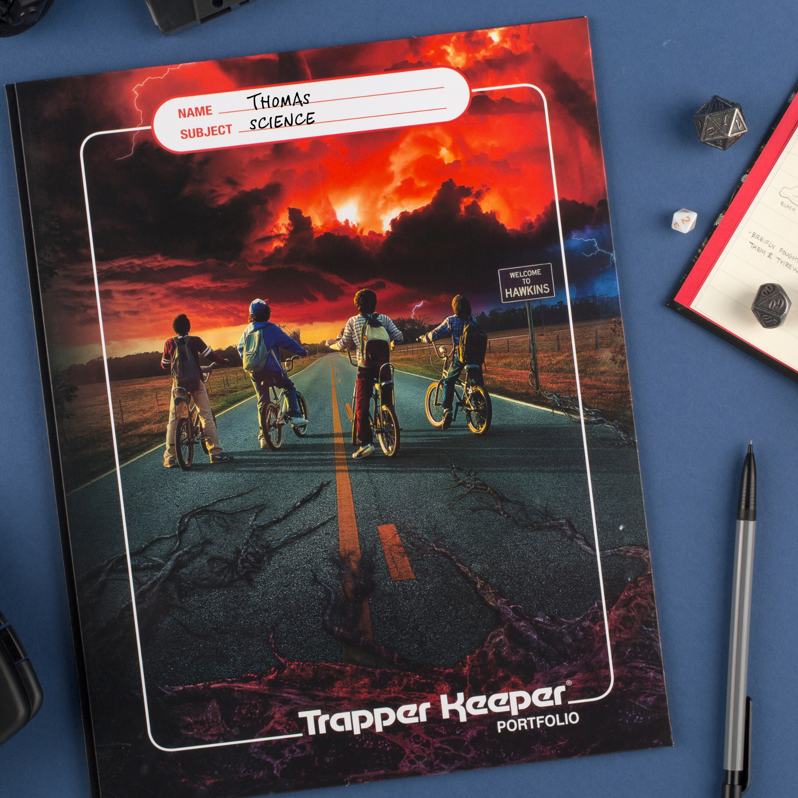 Mead Trapper Keeper STRANGER THINGS Pocket & Prong Paper Folder: 9-3/4 in. x 12