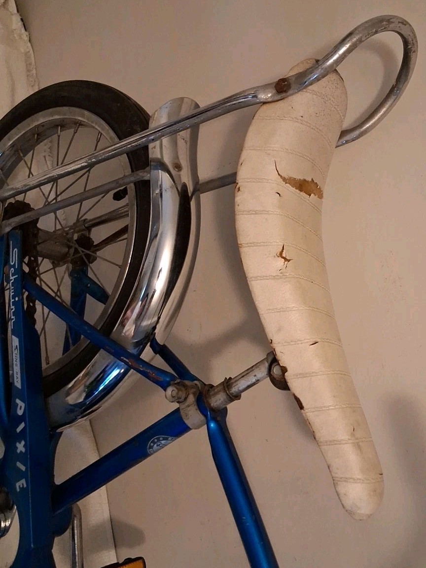Vintage Schwinn Stingray Pixie 16" Wheel Bike & Blue Sparkle Replacement Seat