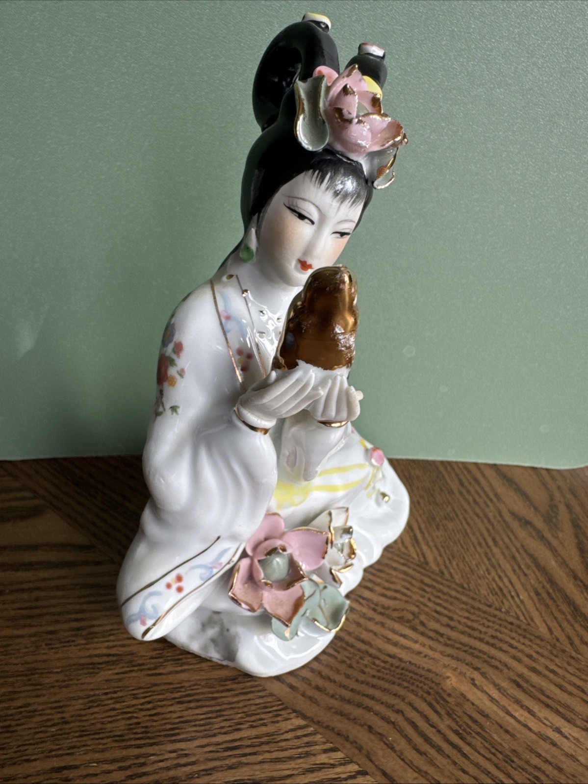 Geisha Porcelain Asian Statue Figurine