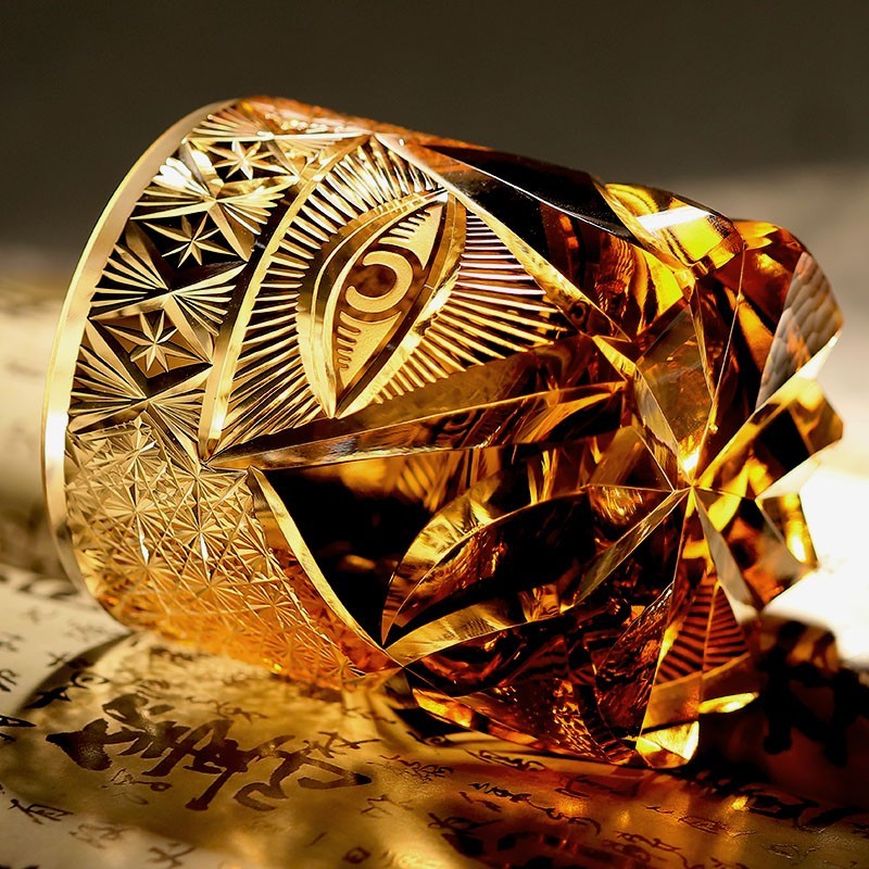 High-end Hand Carved Eye Pattern Edo Kiriko Glass Whisky Glass Amber Color