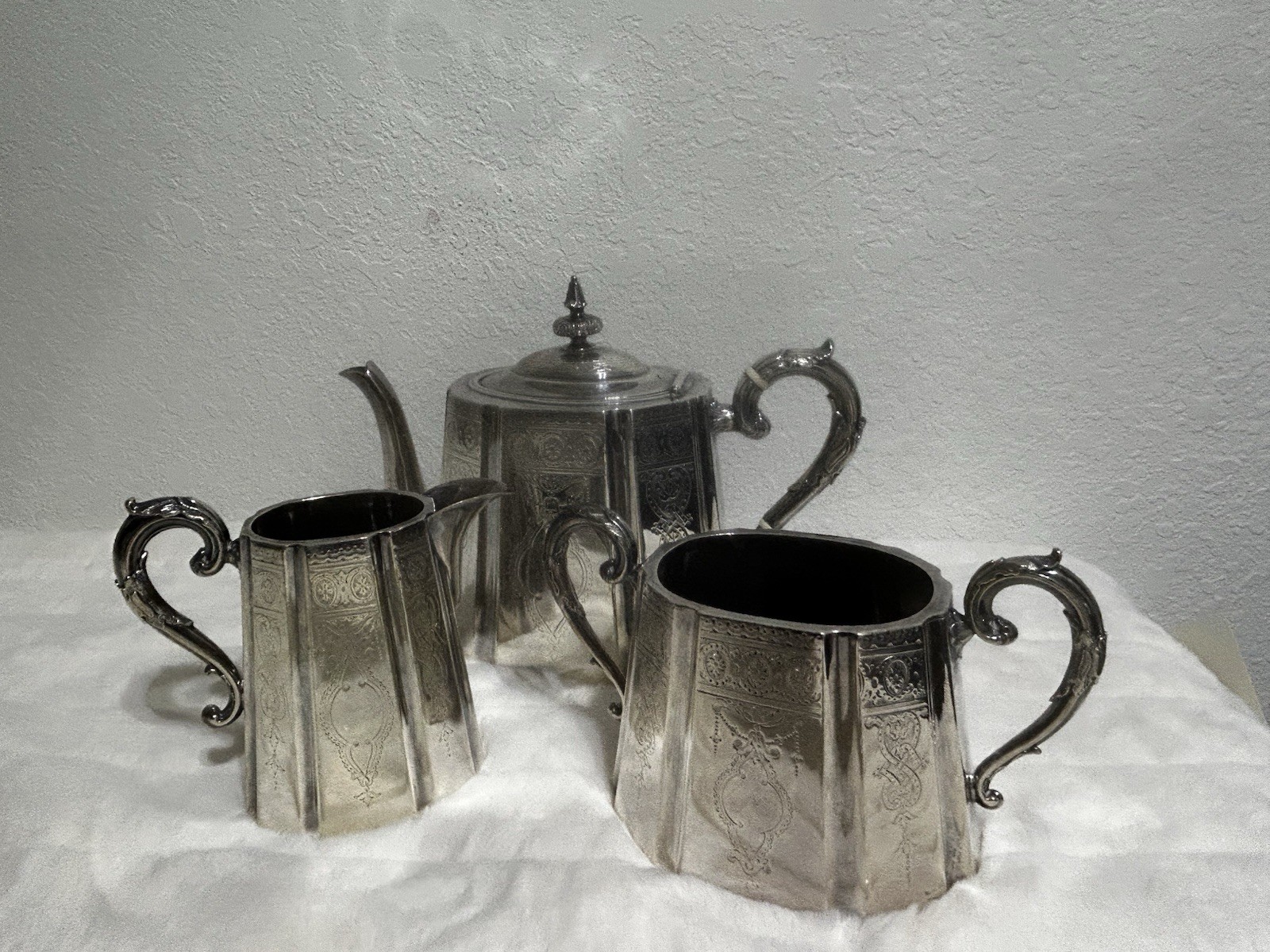 Vintage Walker & Hall Silver Plated 3-Piece Tea Set Teapot Milk Jug Sugar Bowl