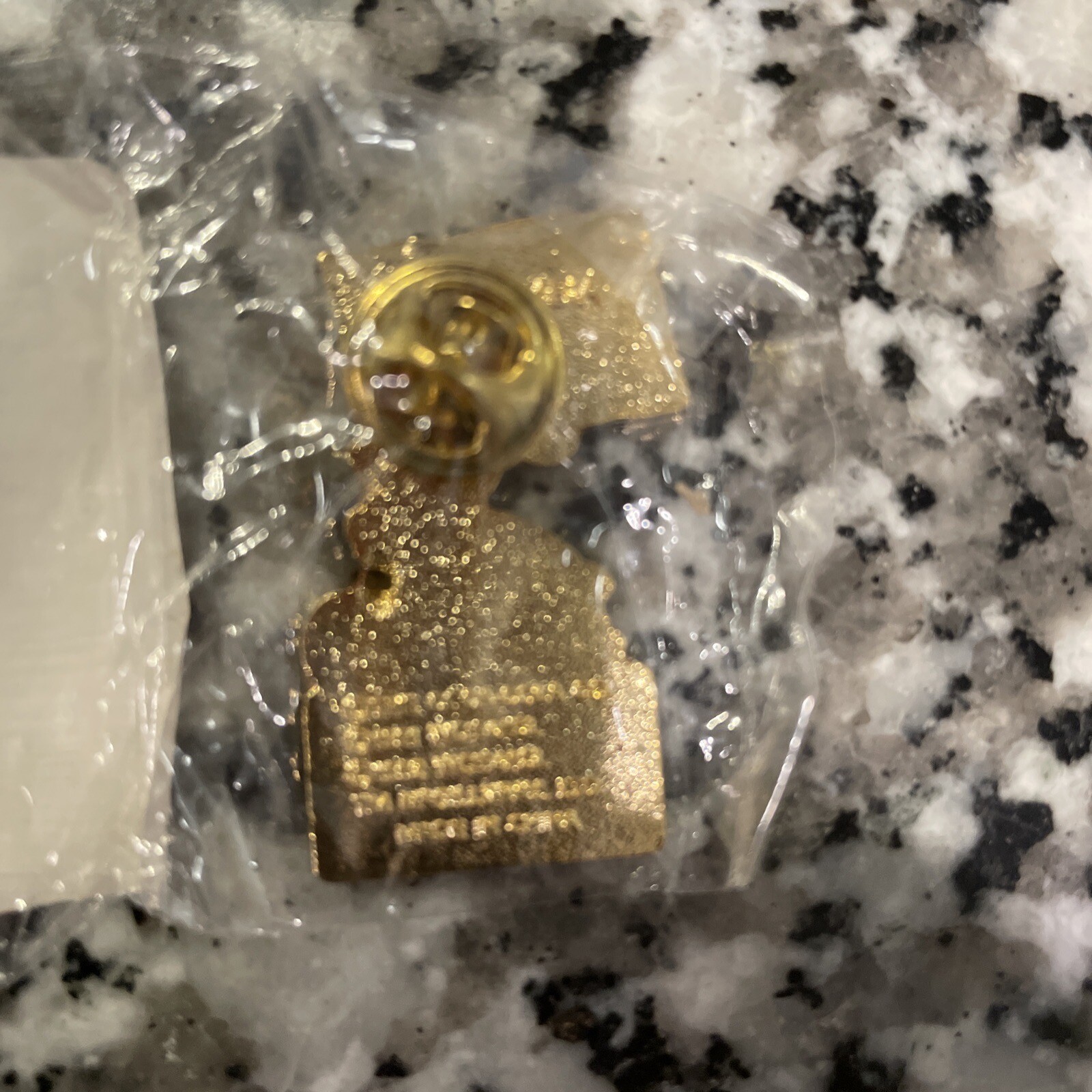 World Cup Soccer USA 1994 Coca Cola International Flag Pin with Mascot COLOMBIA