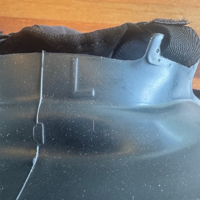 AVON C-50 PROTECTIVE GAS MASK SIZE LARGE