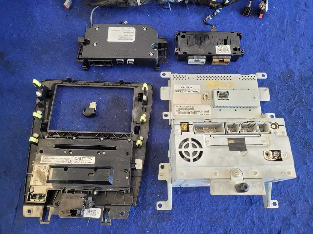 2011 Ford Mustang GT Info-GPS-TV Screen Front Dash Navigation Shaker 2807