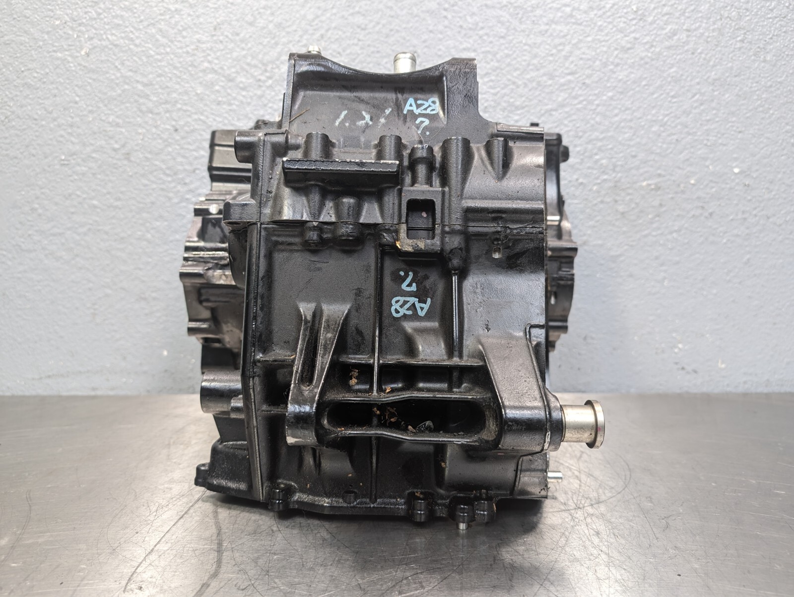 2009-2012 Kawasaki Ninja ZX6R OEM Engine Case Cases Block Crank - 14001-0159