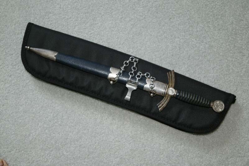 Custom 20" X 5" padded zipper case a perfect fit for most German Police Bayonets