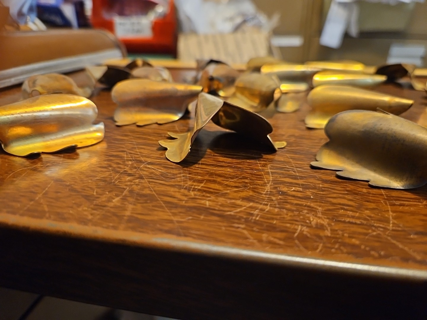 Lot Of 20 Wavy Fluted Leaf France Vintage 60s Brass Stampings Findings Jewelry