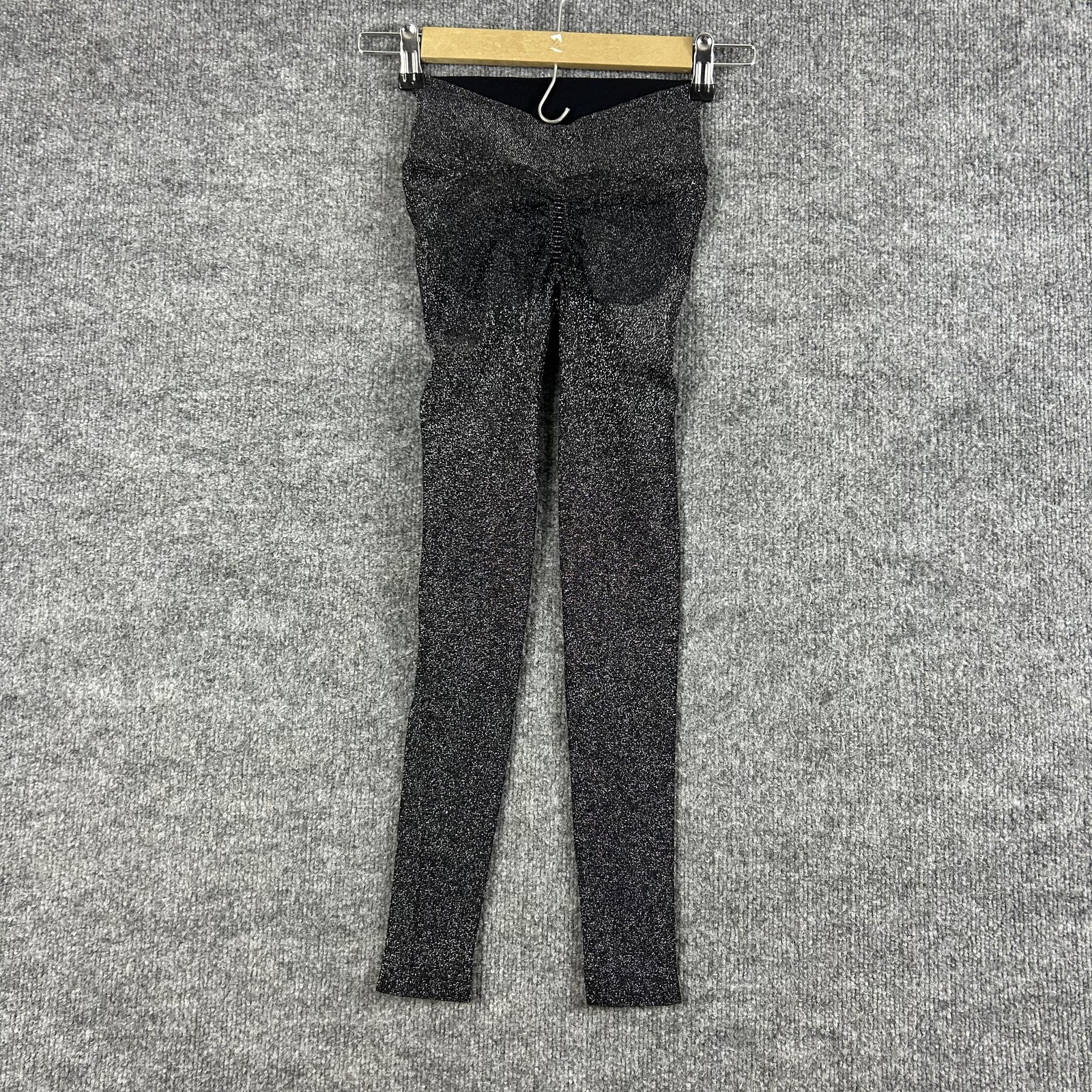 Bombshell Sportswear Leggings XS/S Shimmer Scrunch Black White Lot 2 Bundle