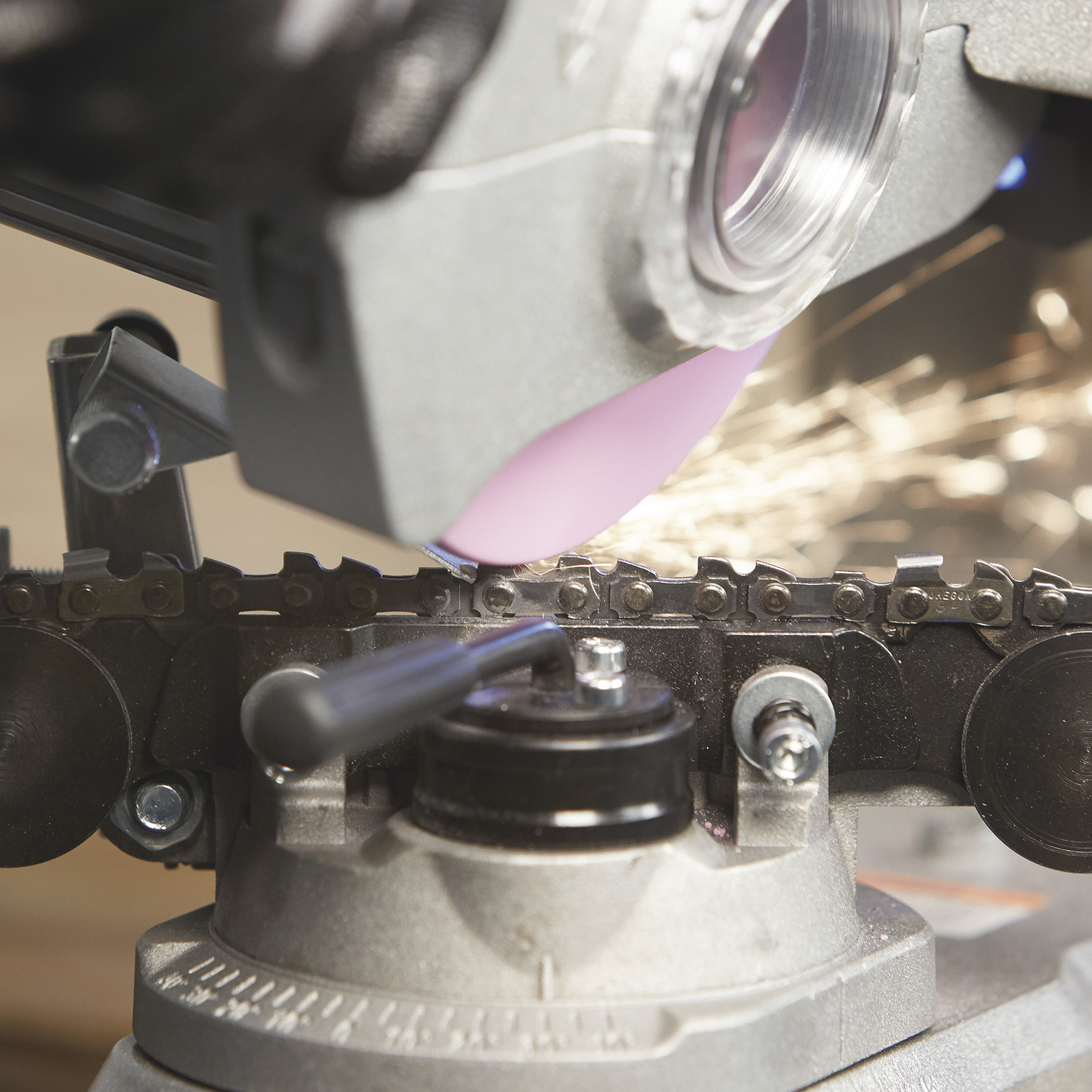 Strongway Electric Chainsaw Sharpener, 110V, 1/4in. to 3/4in. Pitch, 3400 RPM