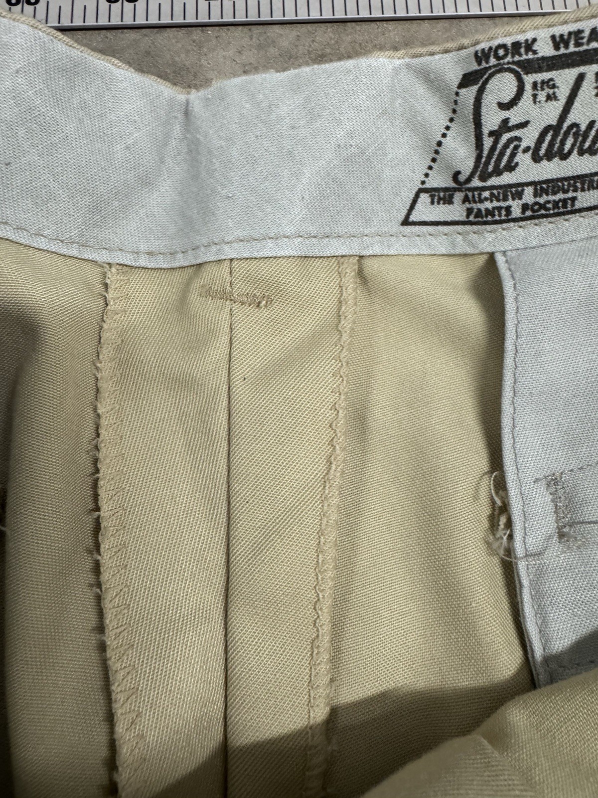 Vintage 1960s 1970s Workwear Slacks Trousers Men 35x30 Tan Sta-Prest Pants NEW