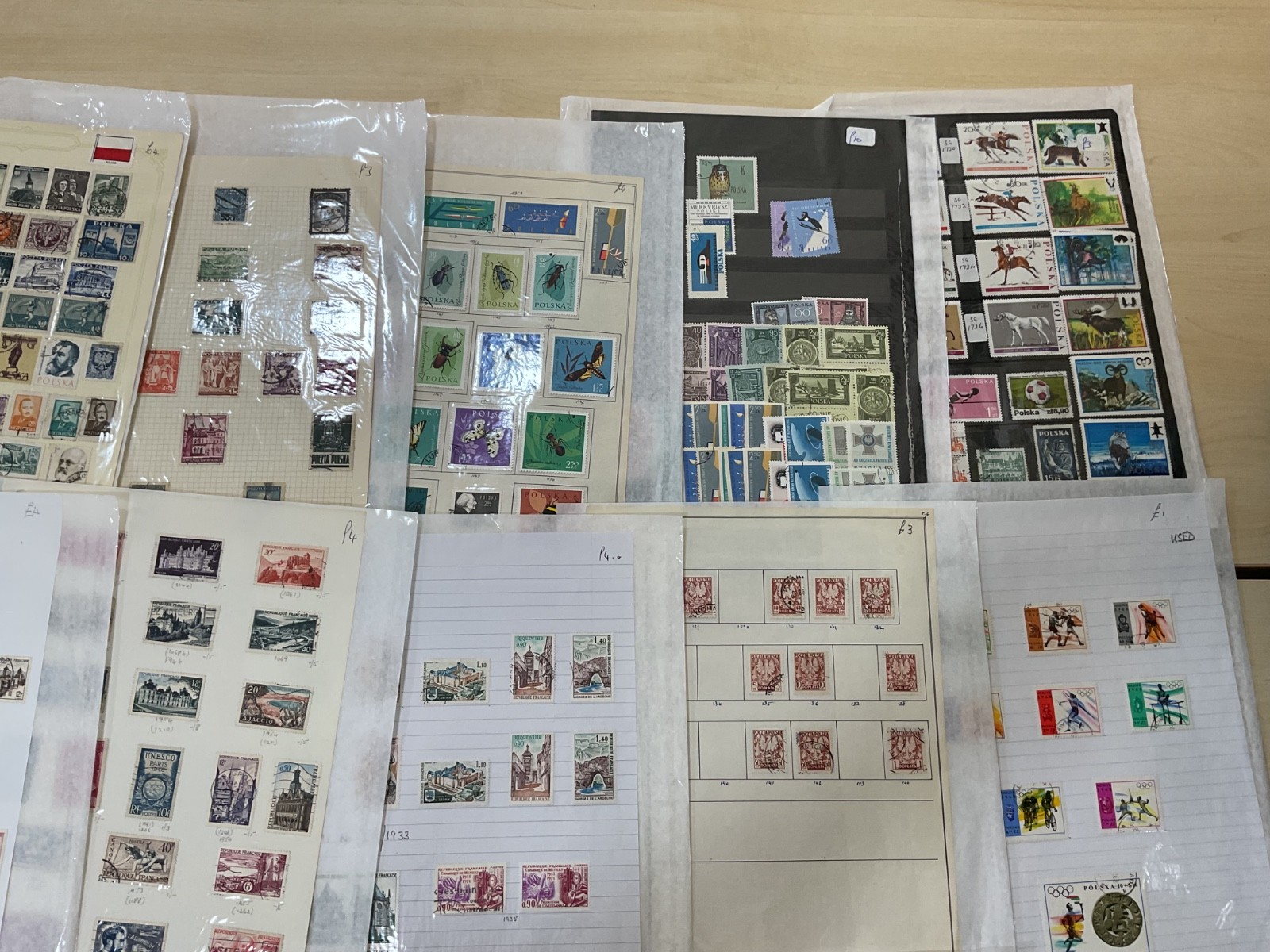 Poland stamps. Ex dealer leaves. Mint/Used. Vintage to modern 1.8kg G118