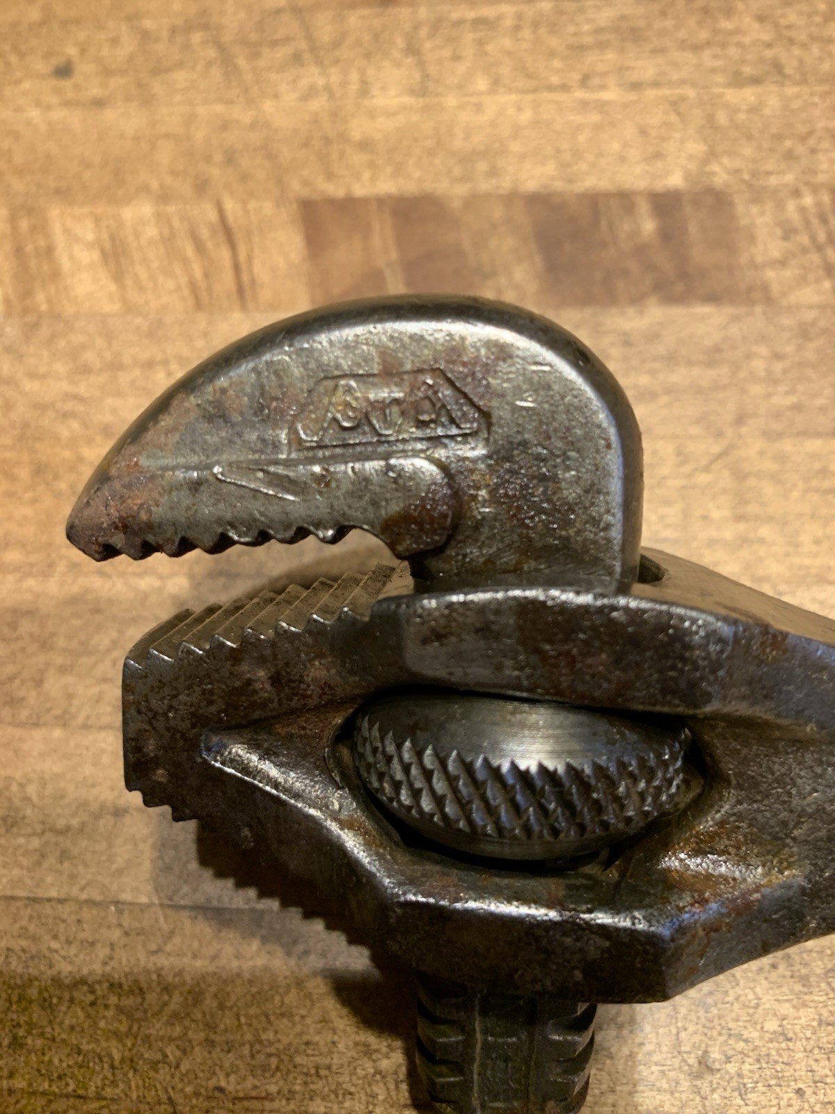 Vintage Greenfield Little Giant 10" Adjustable Off-Set Pipe Wrench 1913