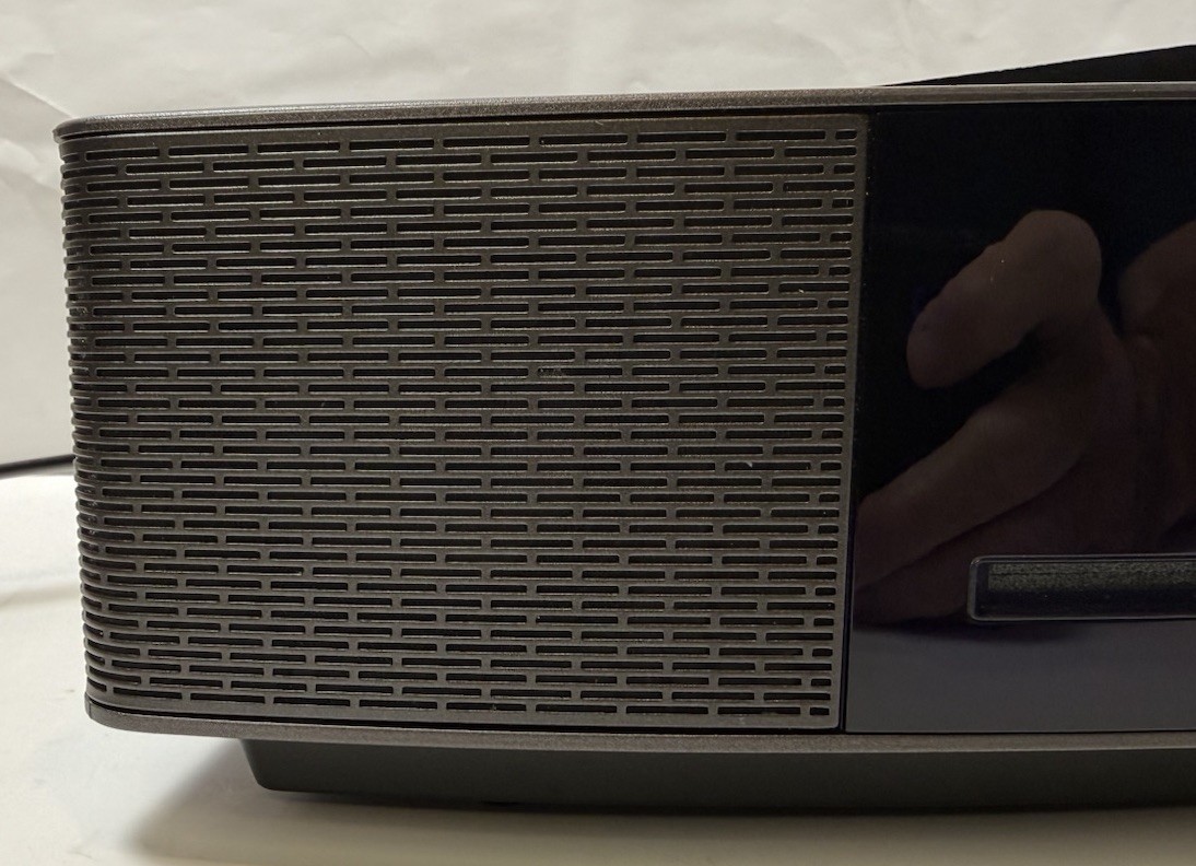 Bose Wave Music System IV CD Player/AM/FM Radio Model 417788-WMS With Remote