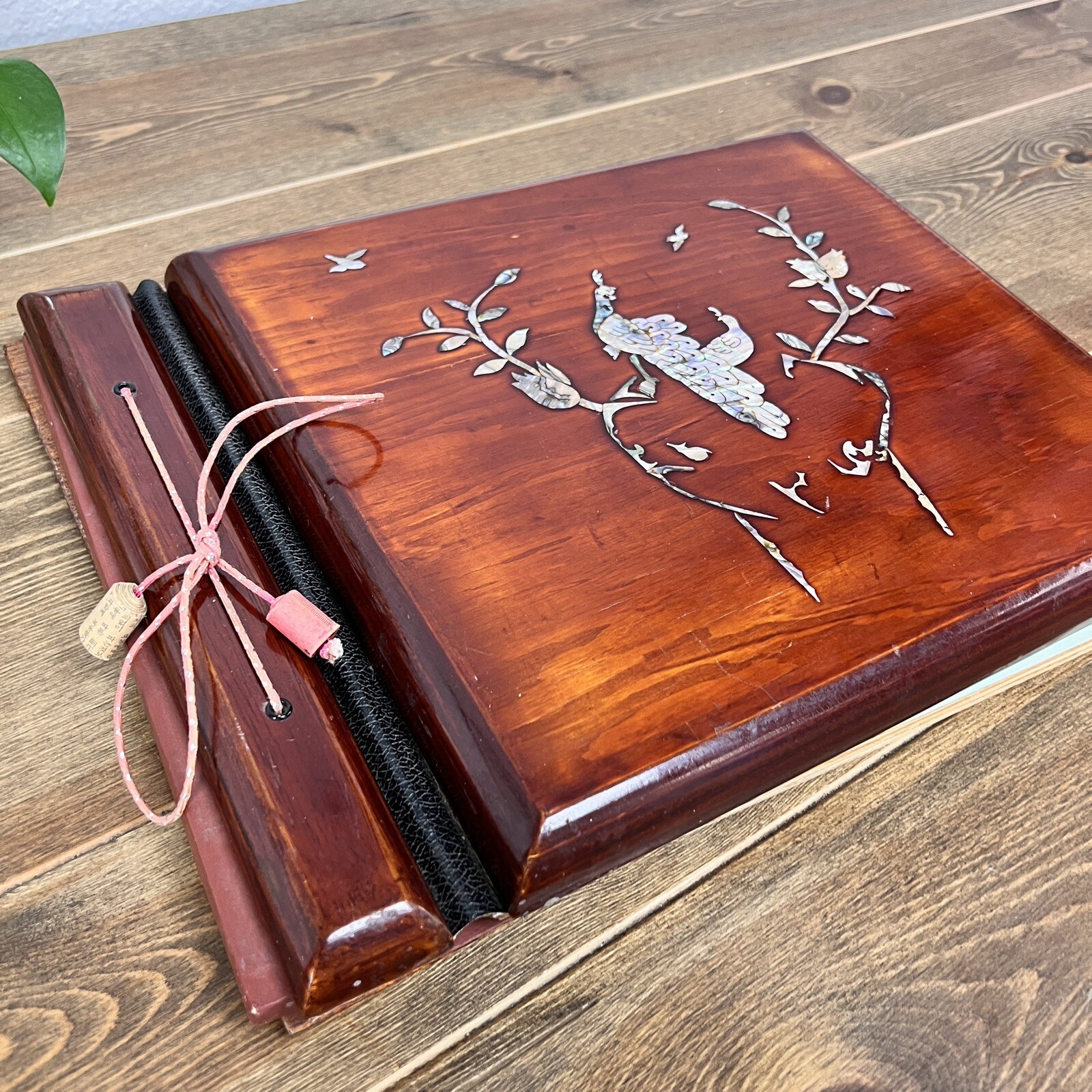 Wooden Shell Inlayed Peacock Photo Album Music Box Vintage Abalone Ariran Asian