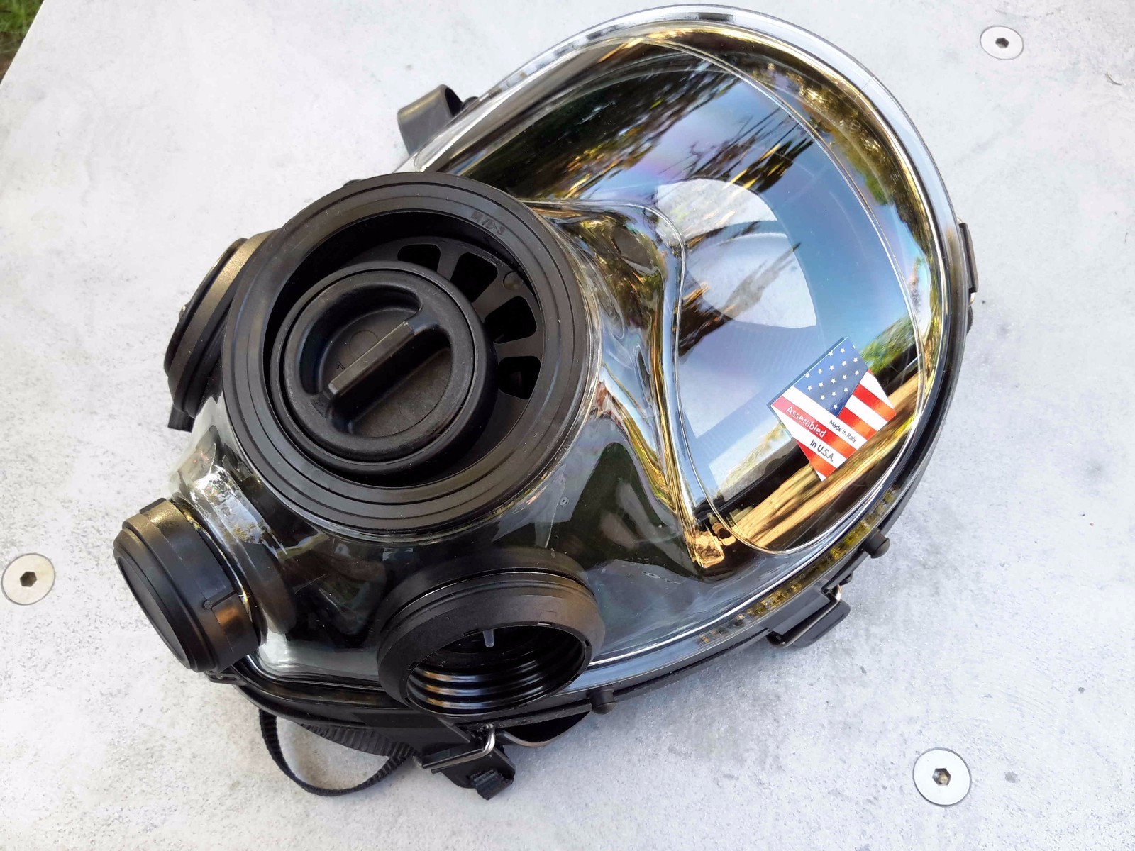 SGE 400/3BB 40mm NATO Gas Mask, NBC & Impact Protection Open Box New Med/Large