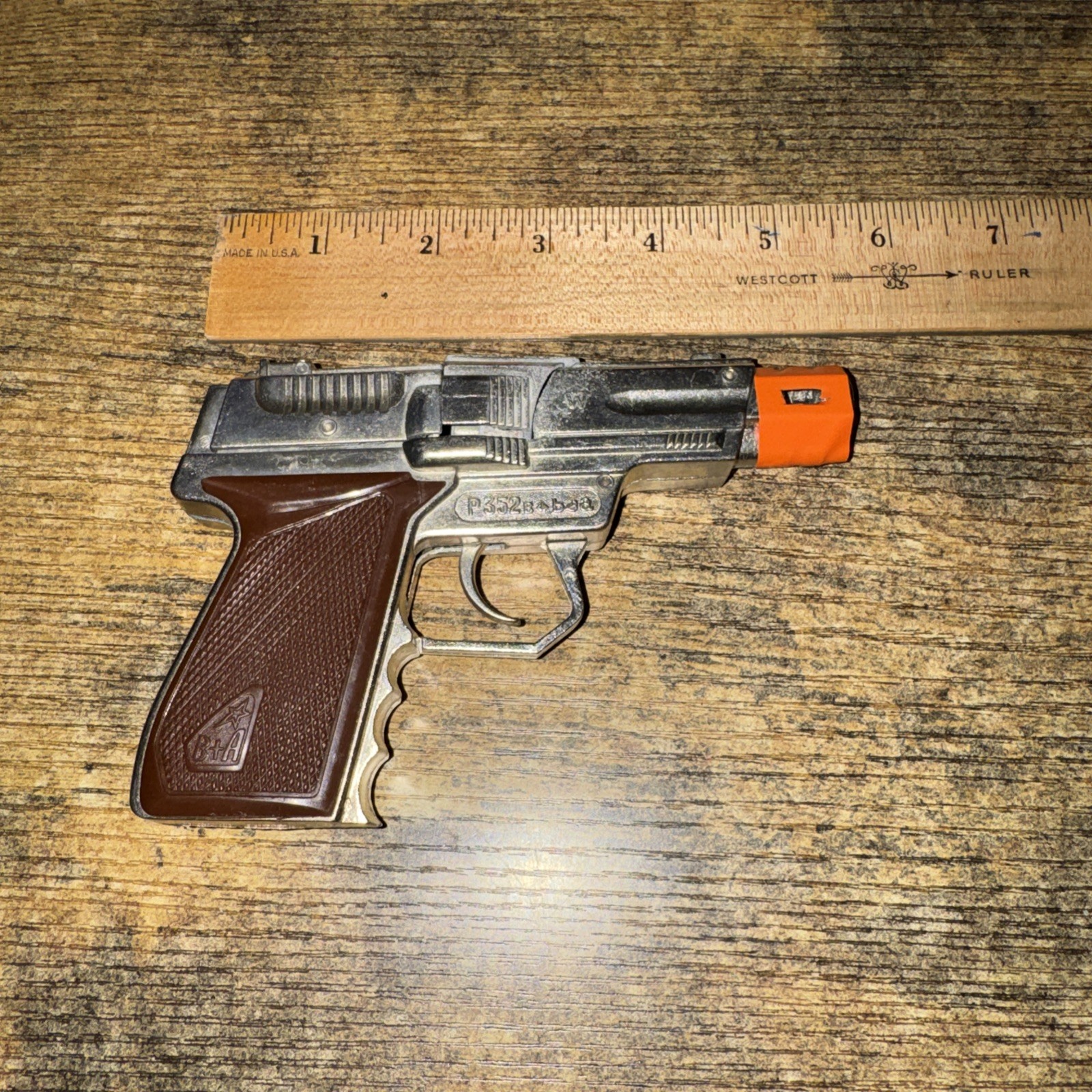 Vintage Victory P352B 352 B b&a B+A Diecast Toy Cap Gun