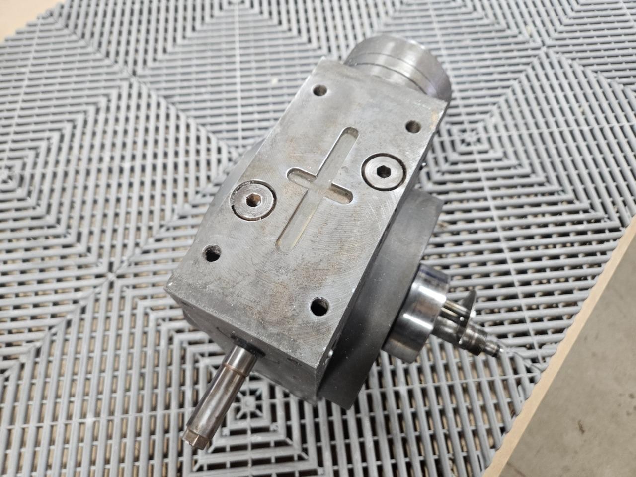 ESAB Welding Rotary Table MNR 454562 100:1 Worm Gear Reducer with Feedthrough