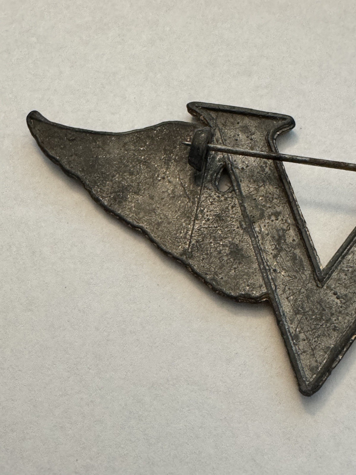 1940s WWII Winged V for Victory Pin Sweetheart Homefront World War Two, 3 Inches