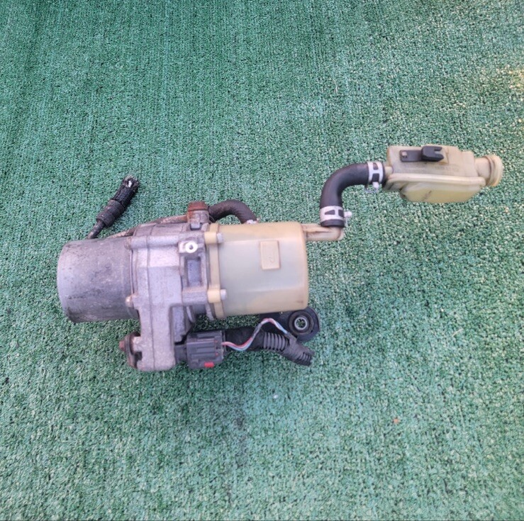 2010-2013 MAZDA 3 ELECTRIC POWER STEERING PUMP ASSIST MOTOR ASSEMBLY 2 PLUG OEM