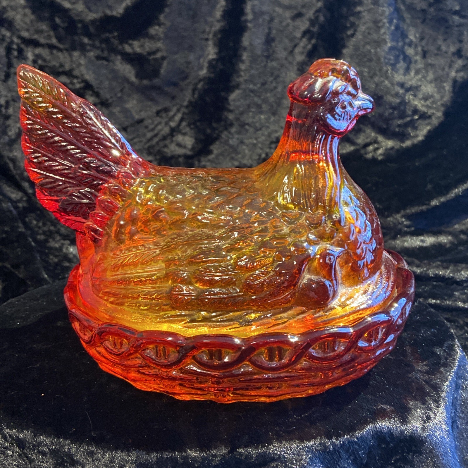 Rare Vintage 6 Inch LE Smith Flame Glass Red Amberina Hen On Nest 2chicks