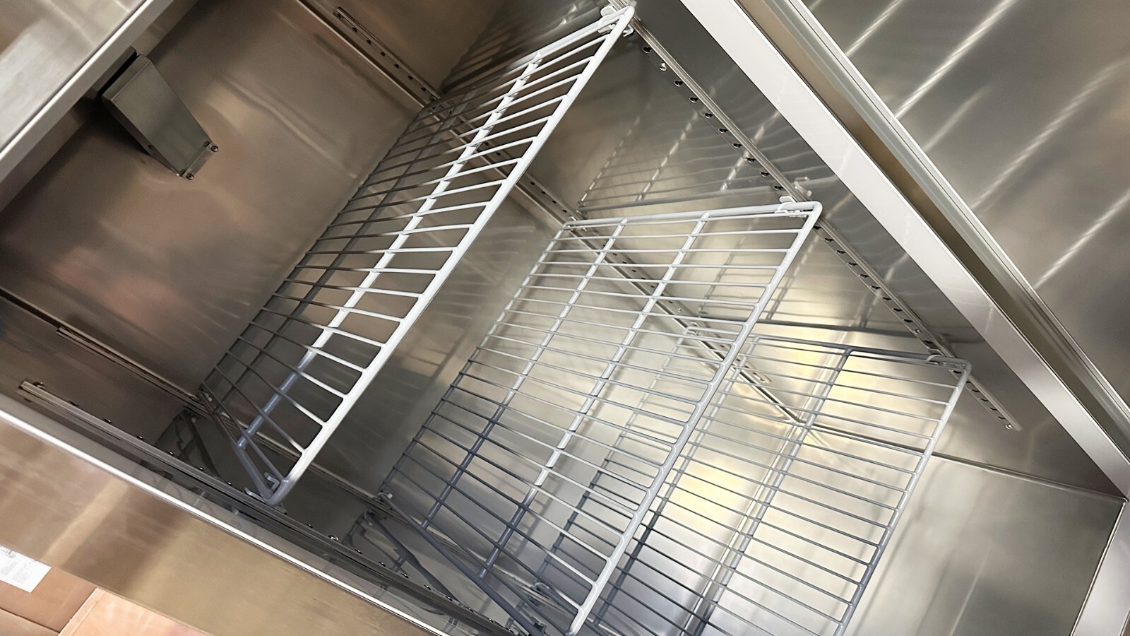 Commercial Reach-In Refrigerator Solid Door 27" Stainless Steel Restaurant