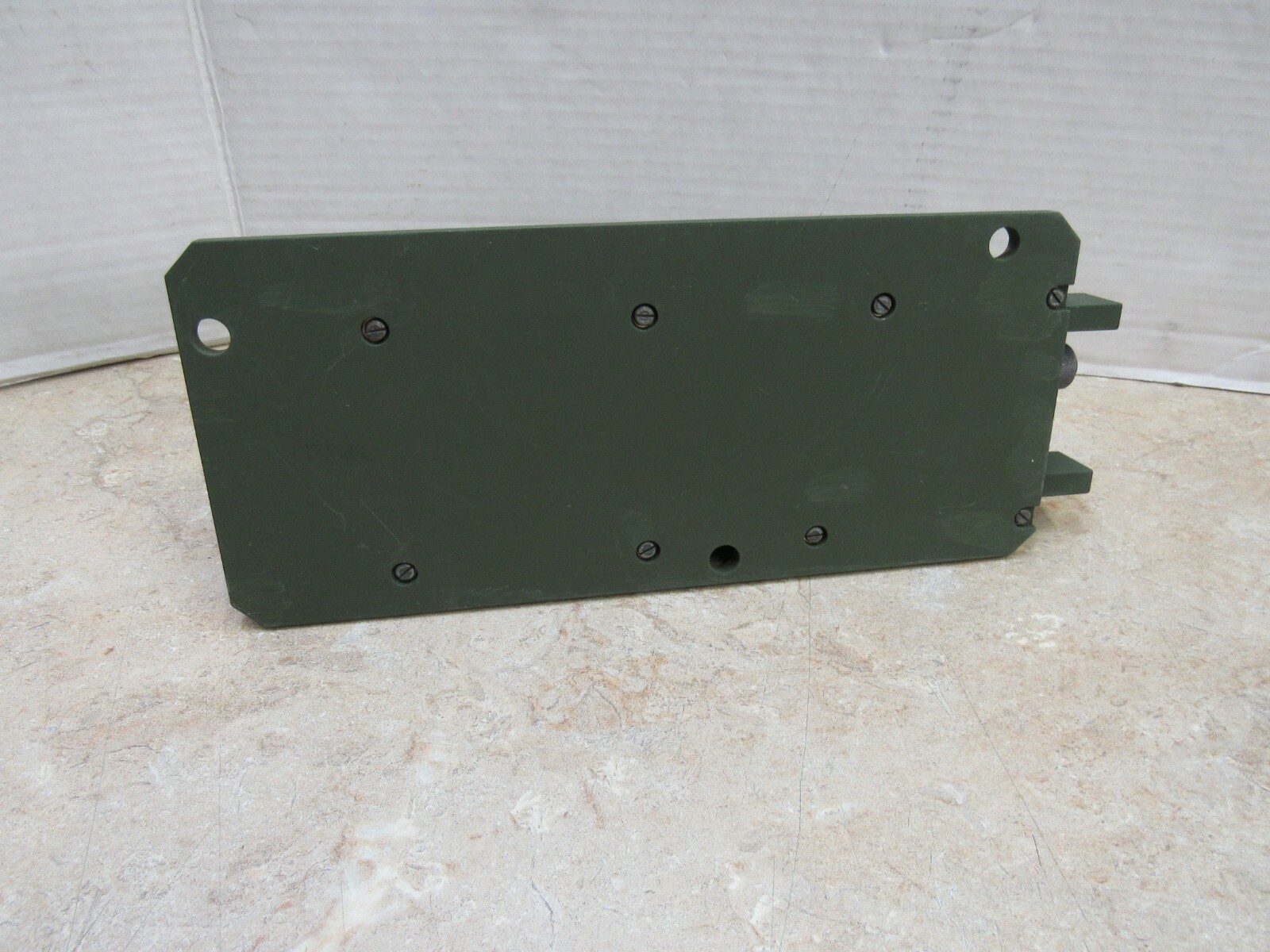 RT-1439 VRC Sincgars Military Radio Battery Tray CY-8664 AN/ VRC 87/88C NOS 1993