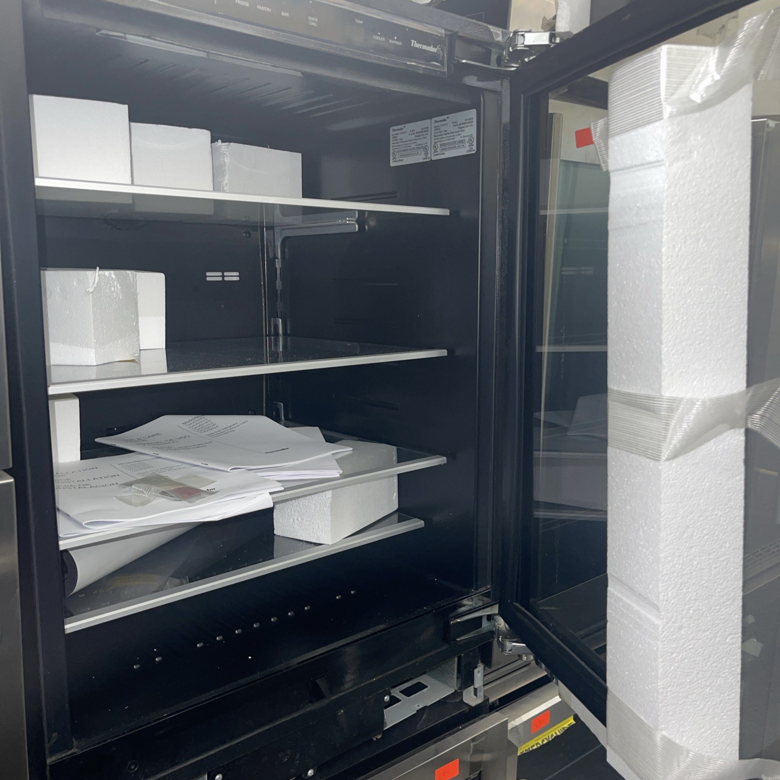 Thermador Freedom Collection T24UR900RP 24 In Built-In Panel Ready