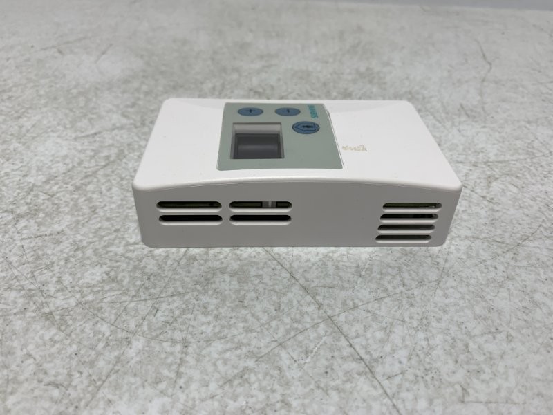 Siemens QAA2280.FWSC Room Temp Sensor 18-36Vdc 24Vac