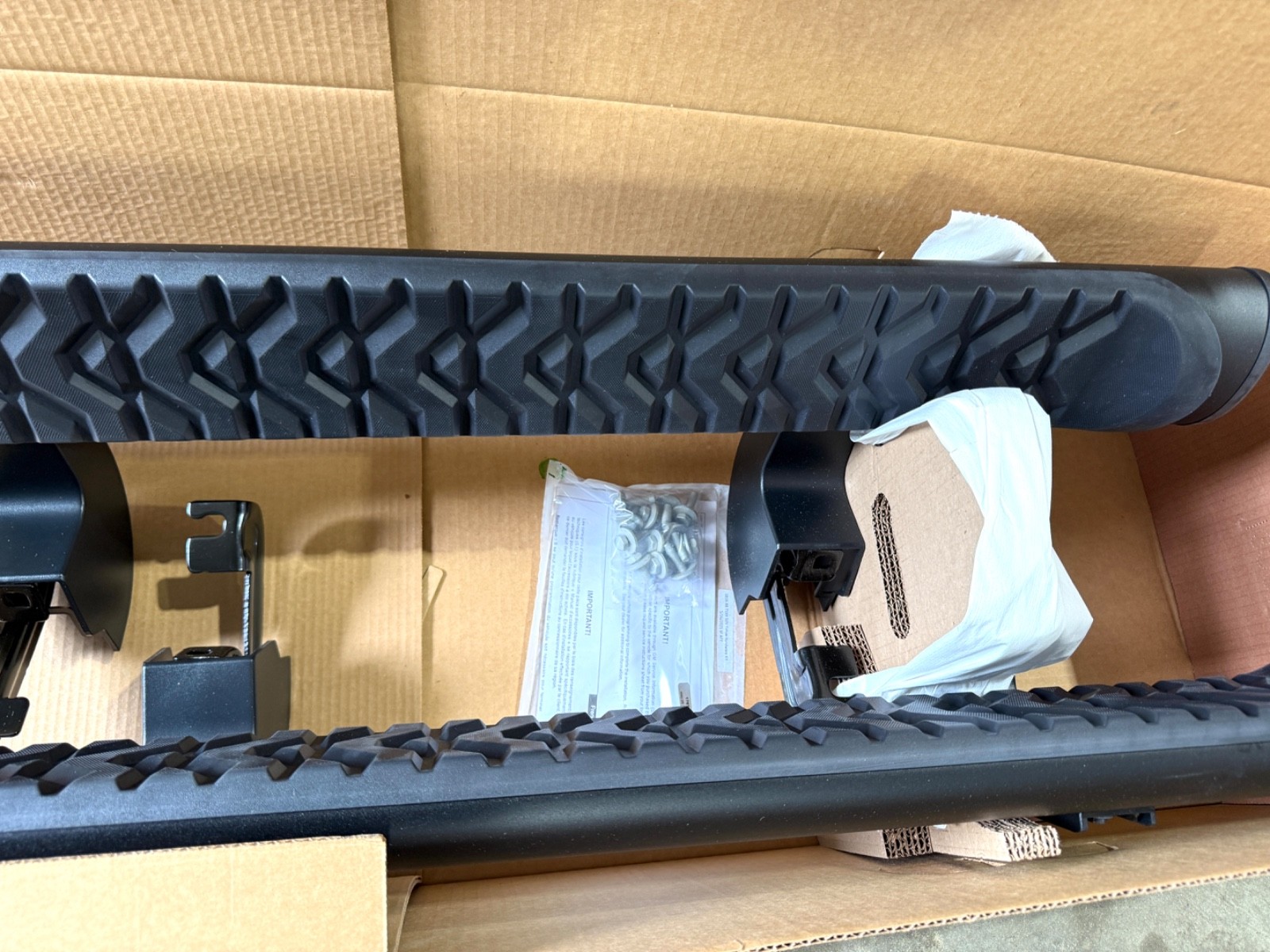 GM Chevy GMC Cadillac Tahoe Yukon OEM Z71 Textured Running Boards 21-26 84331816