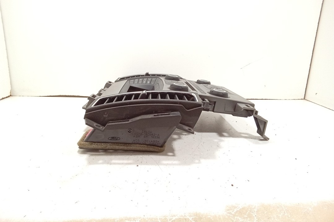 2014-2019 Ford Taurus Radio & Manual Temperature Control Panel Bezel OEM