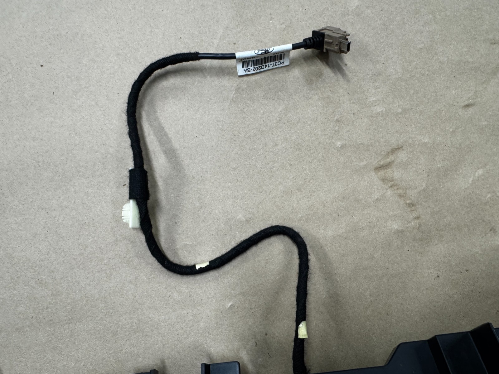 2023-2026 Ford F-250 F-350 Console Charging Pad Station Charger OEM