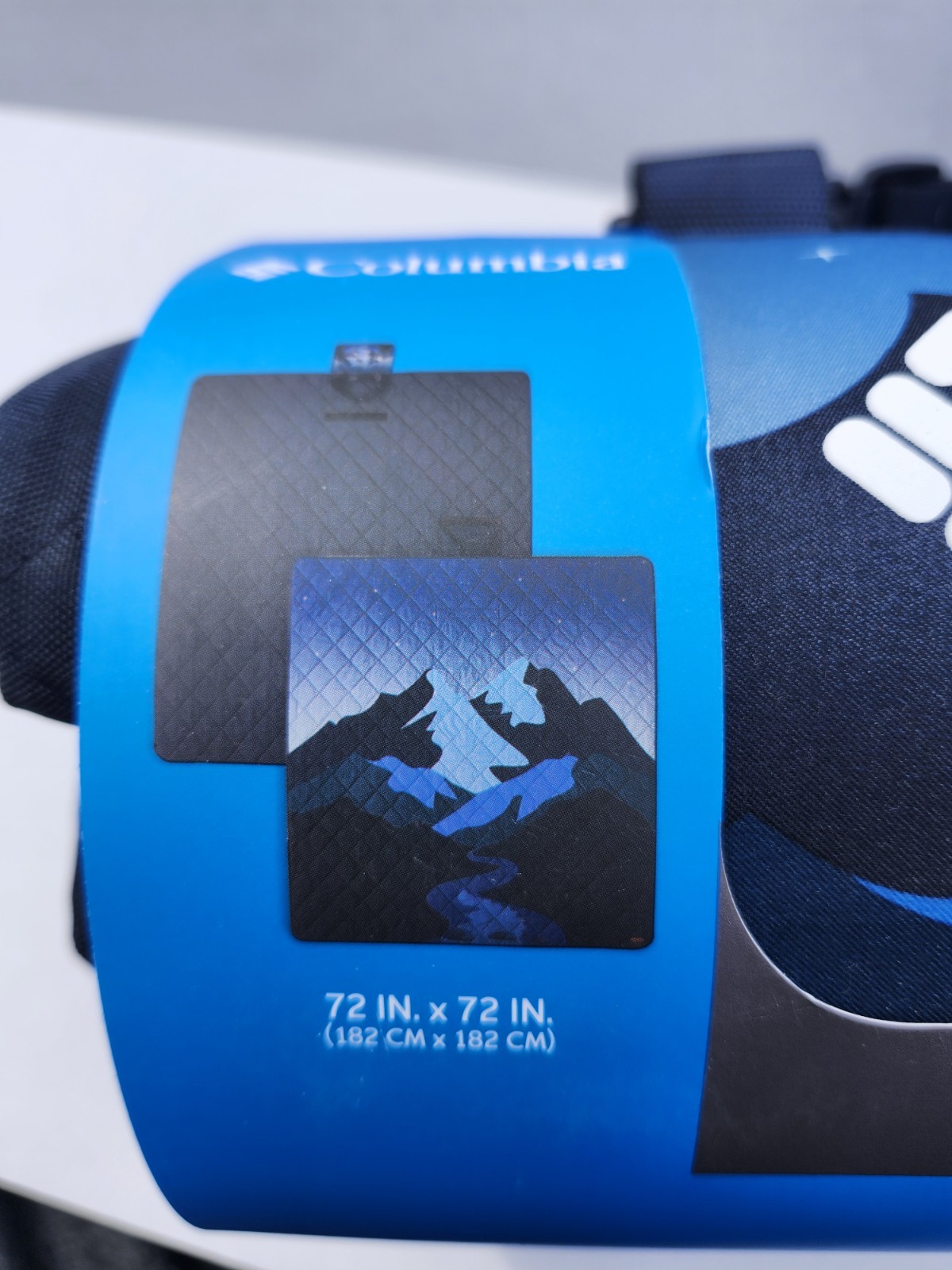 Columbia Packable Waterproof Outdoor Blanket - 72 x 72 IN