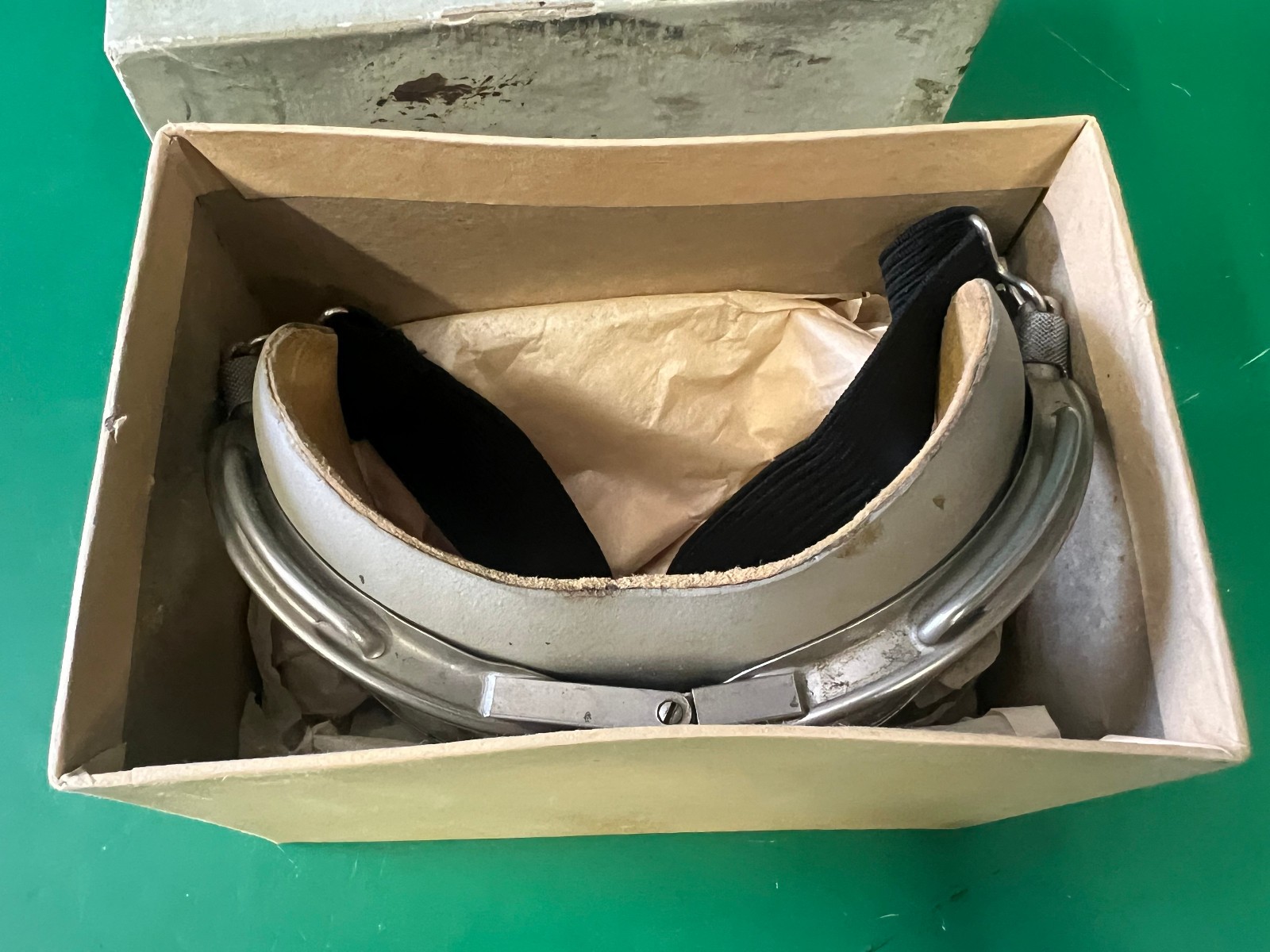 CHAS. FISCHER AN-6530 FLYING GOGGLES- 100% ORIGINAL