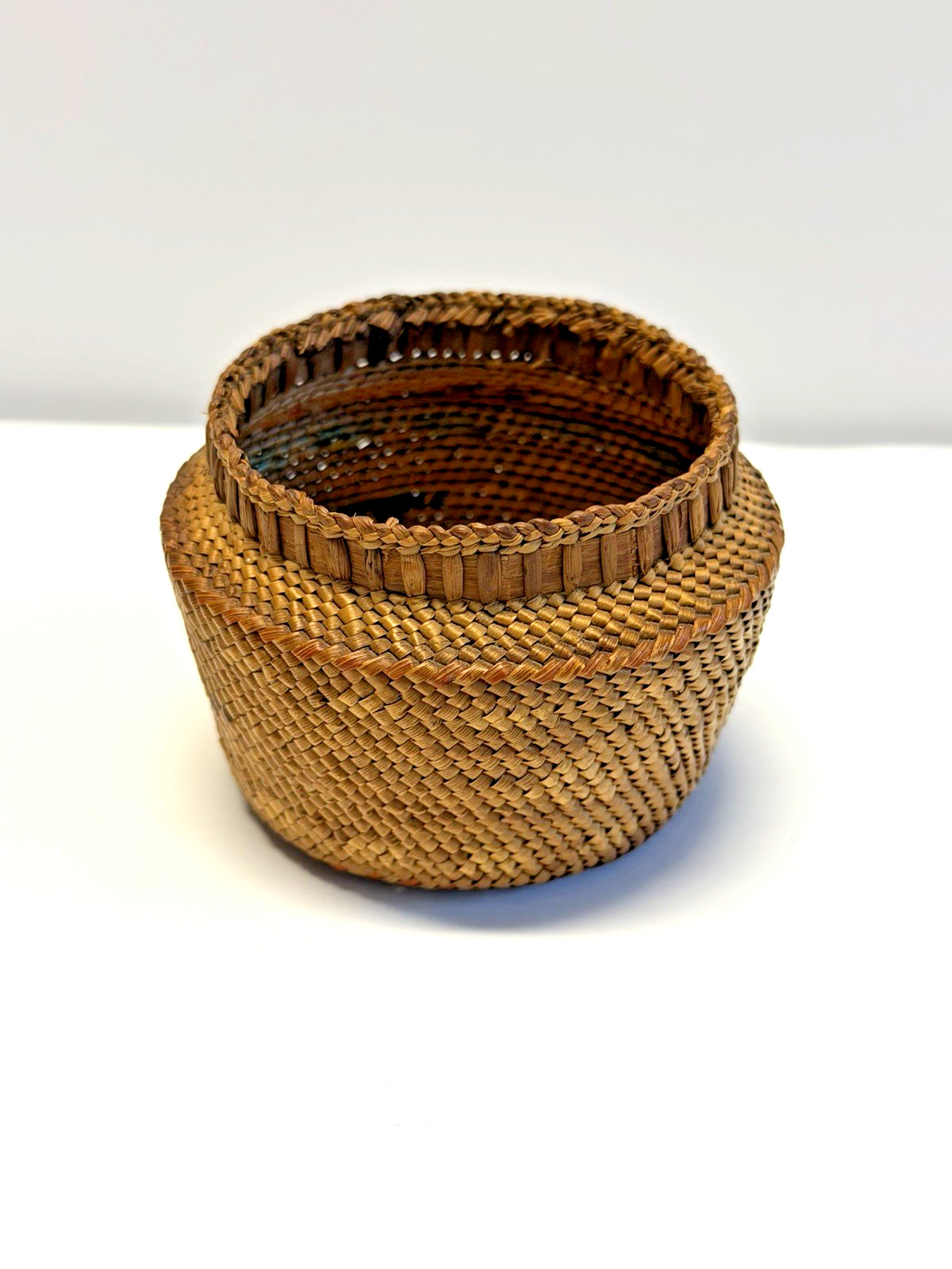 Native American Indian Weaved Lidded Nootka Basket; Small 3"; Early 1900's; #B20