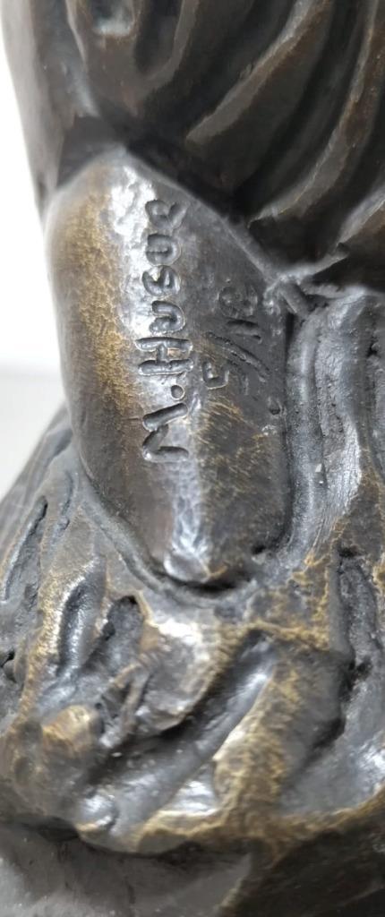 MANOLO HUGUE BRONZE SCULPTURE " MUJER CAMINO A LAVAR " SIGNED AND NUMBERED