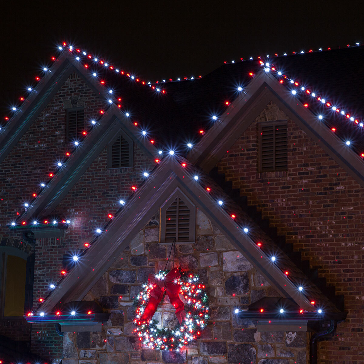 10'-100' Green Christmas Light Socket Stringer, 12" Spacing, C9/E17, 8A, SPT1