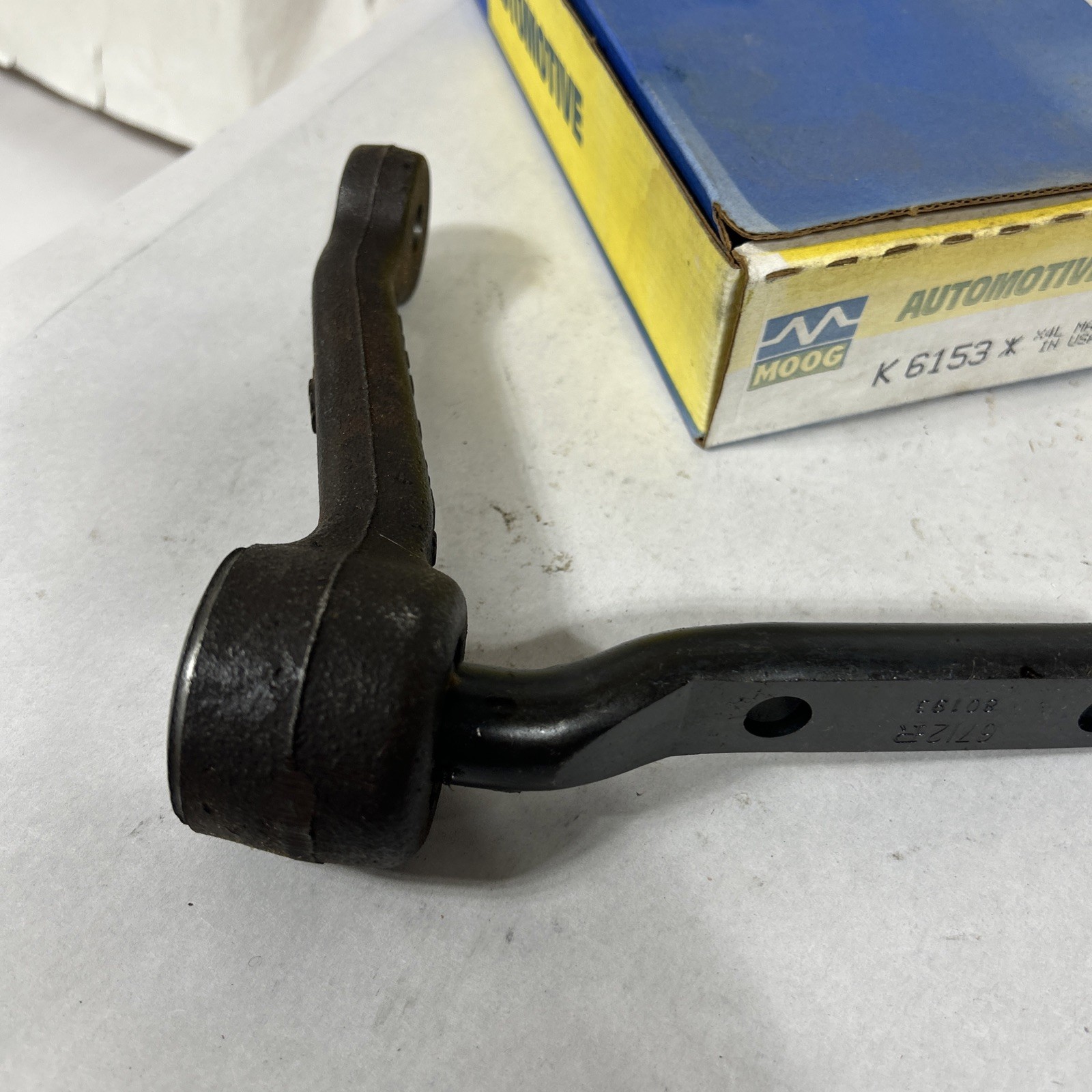 1974-77 GM Full & Midsize Car Steering Idler Arm Moog K6153 NOS Many Application