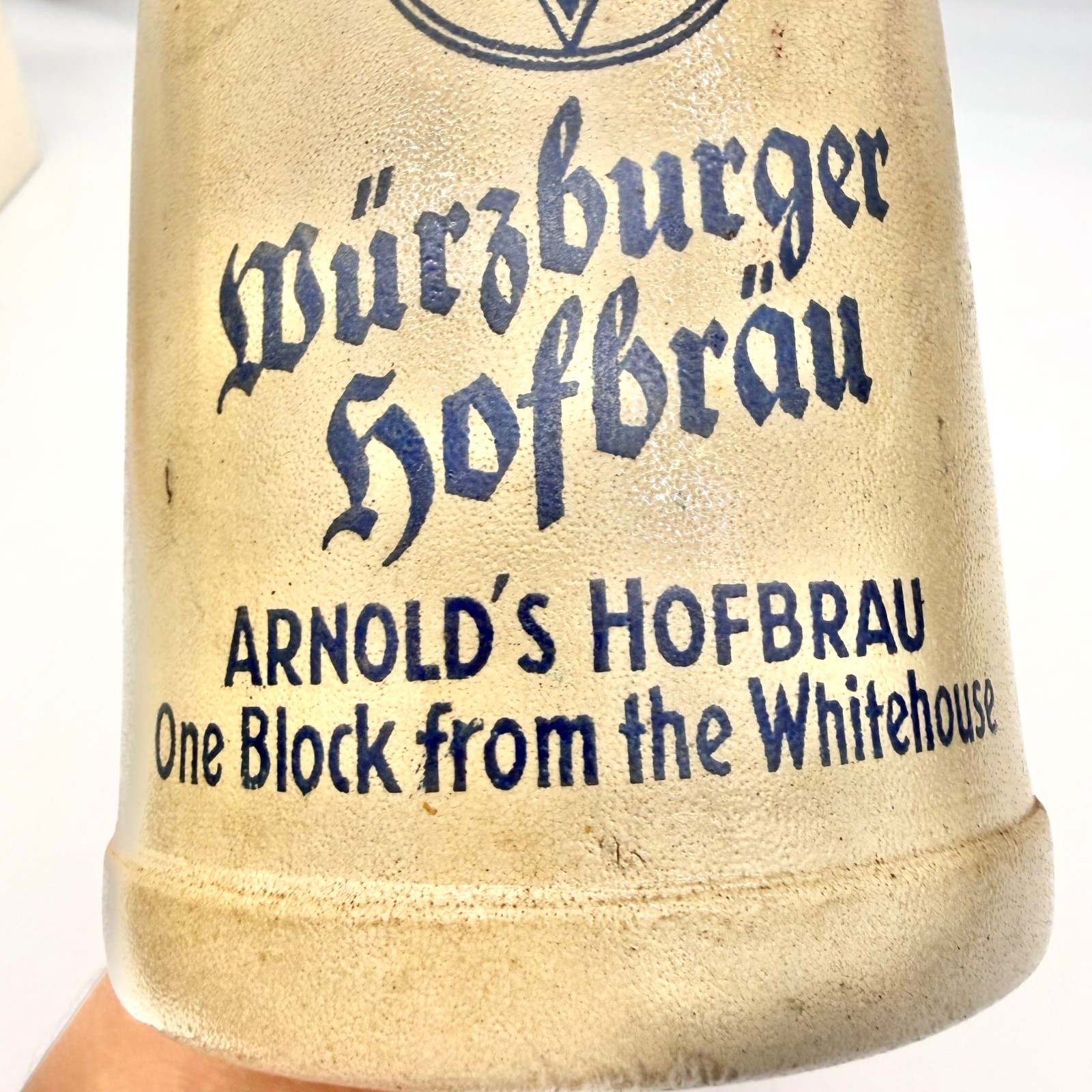 Würzburger Hofbräu Arnold's Hofbrau Beer Stein Mug Stoneware Beige Blue 0.5L